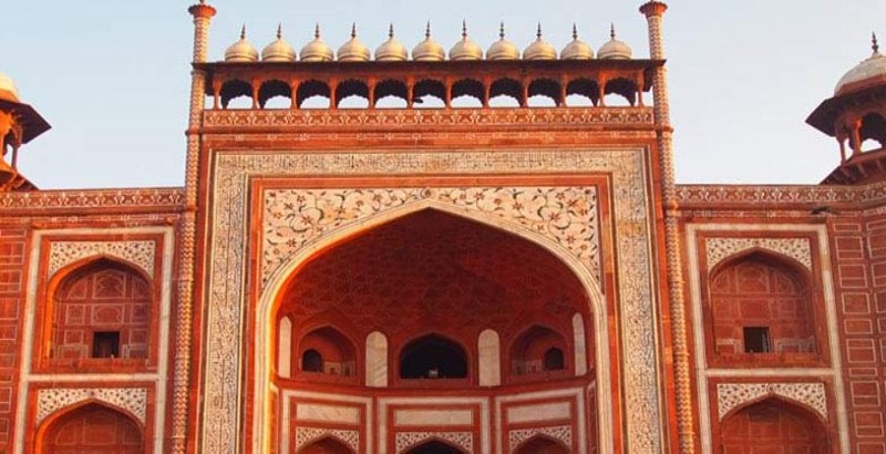 R Fatehpur-Sikri-in-Agra-India-785×331